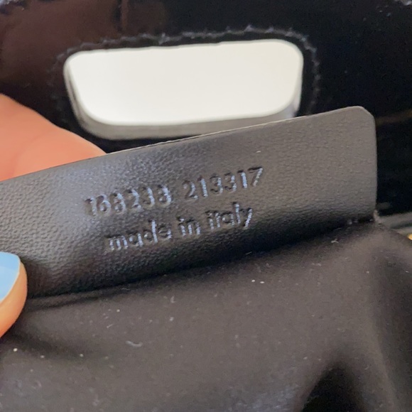 Authentic YSL Muse Messenger Patent leather bag - Picture 10 of 13